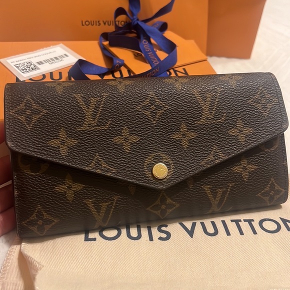 Louis Vuitton Sarah wallet - Picture 3 of 11